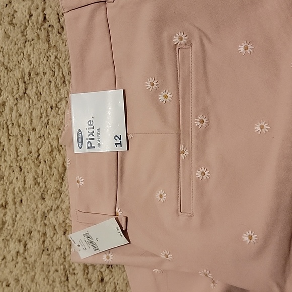 Old Navy Pink Skinny Pants with Floral Embroidery - Picture 8 of 11